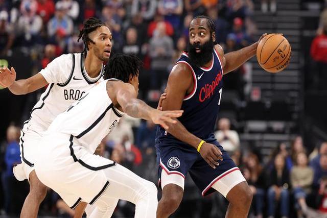 阿根廷男篮横扫篮网，伦纳德送出助攻