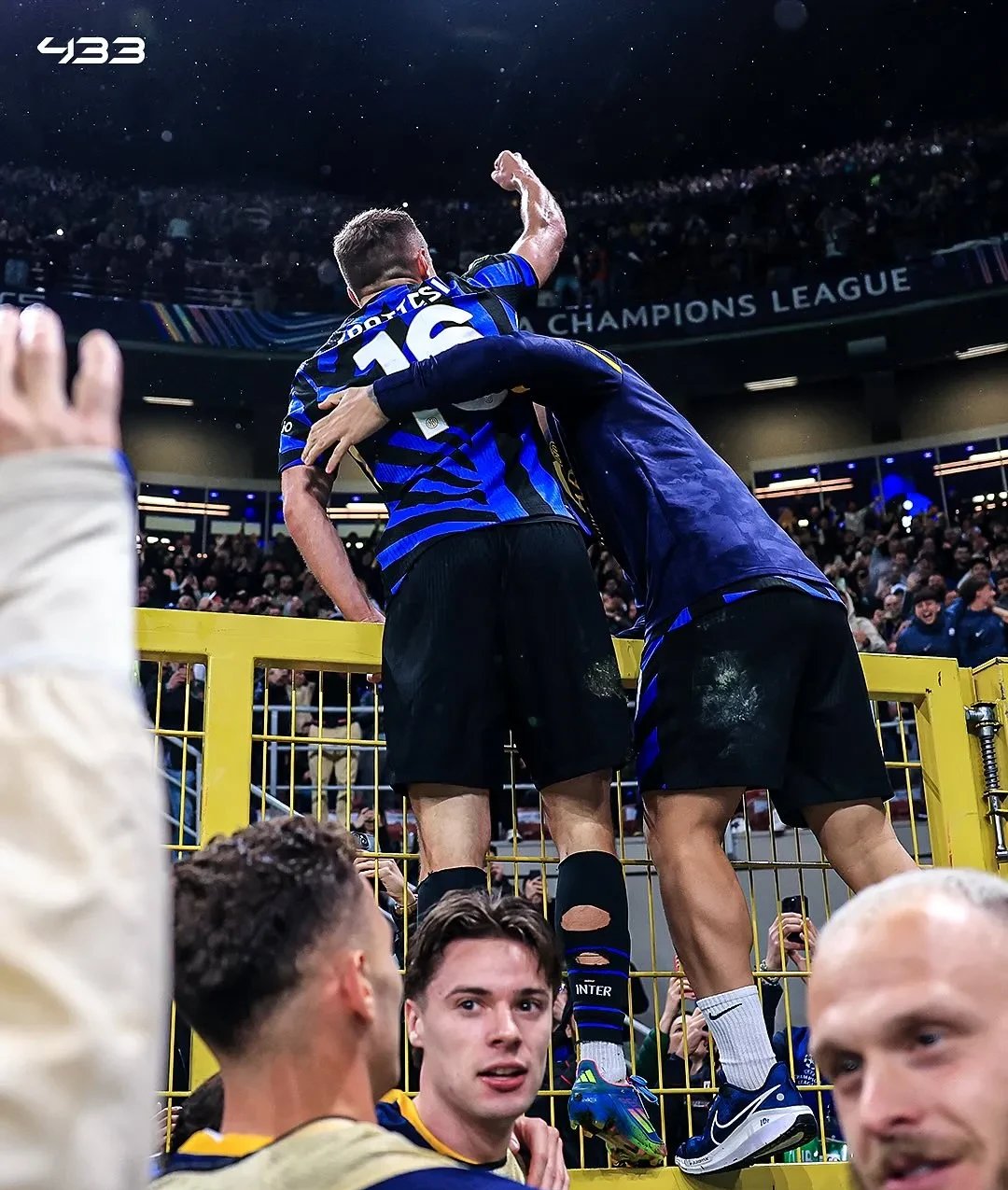 关于巴萨爆冷国际米兰，科曼完成帽子戏法的信息