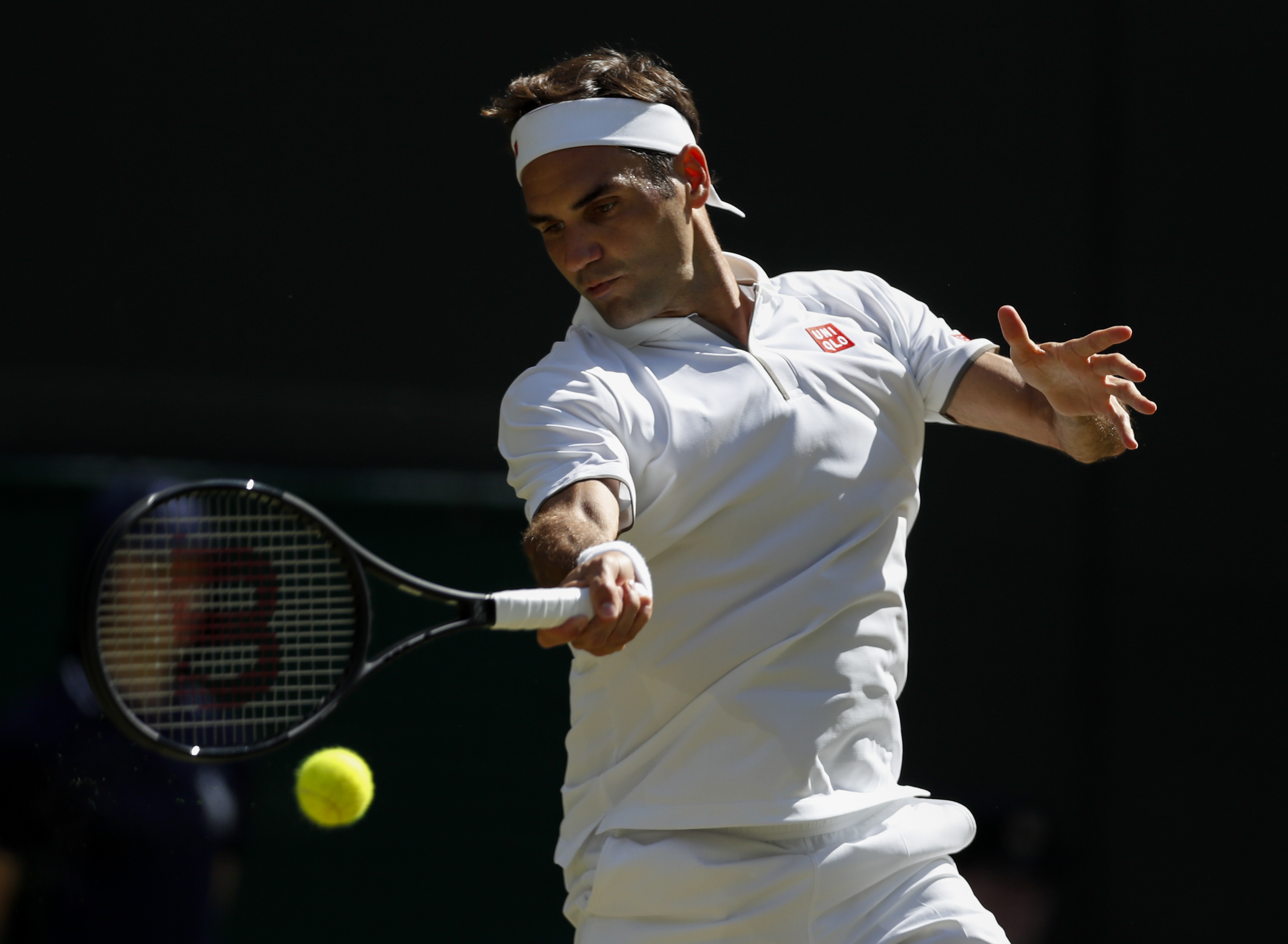 包含世界网球队强势意大利网球队，费德勒惊艳世界的词条