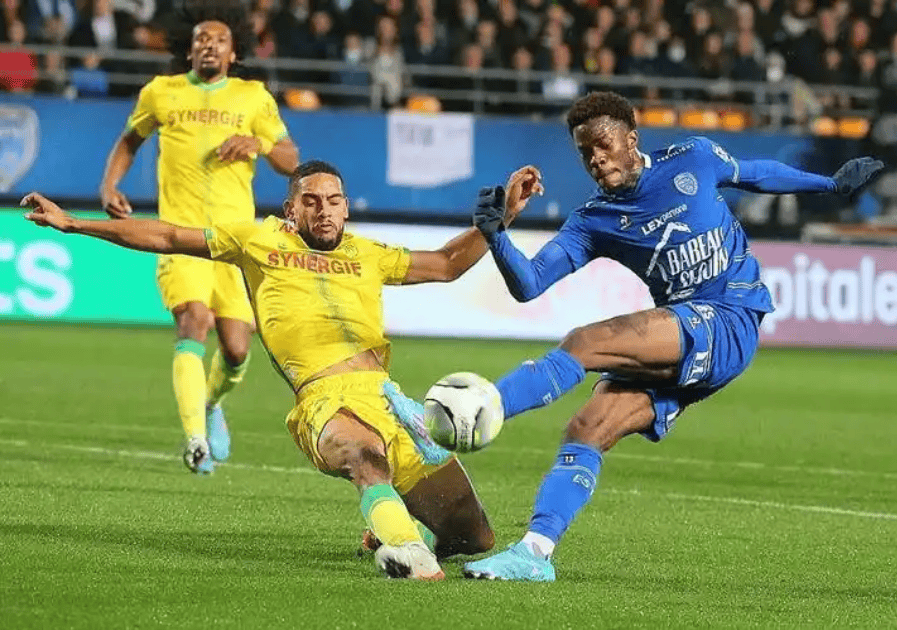 里尔队员状态火热，全力冲击联赛冠军