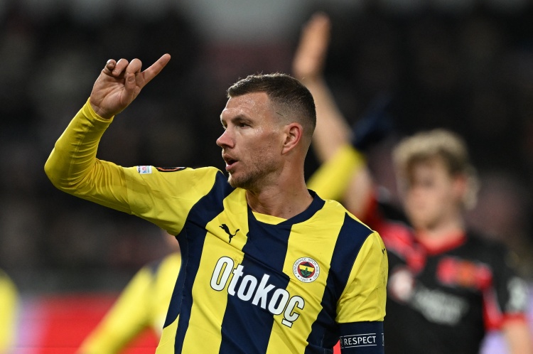 贝西克塔斯主场不敌费内巴切，土超排名第二的简单介绍