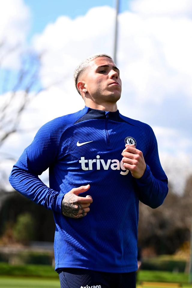 关于切尔西遭受意外失利，兰帕德加强战术调整的信息