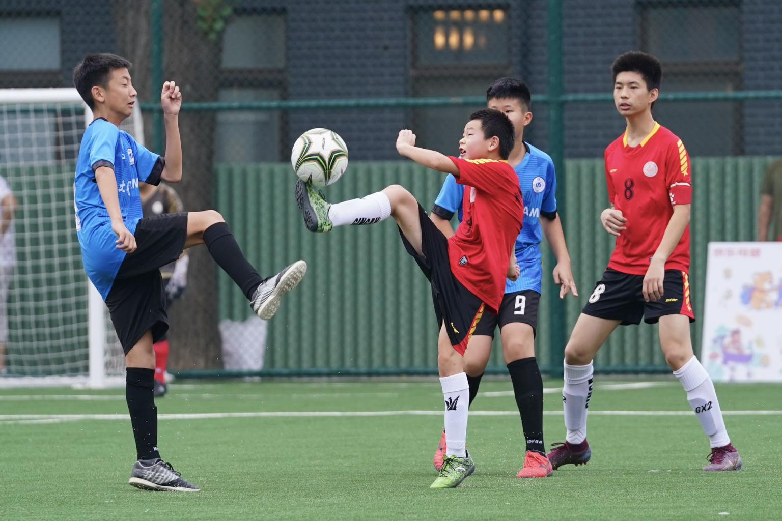 包含精彩的足球比赛场面让全场观众沸腾起来的词条 包含精彩的足球比赛场面让全场观众沸腾起来的词条
