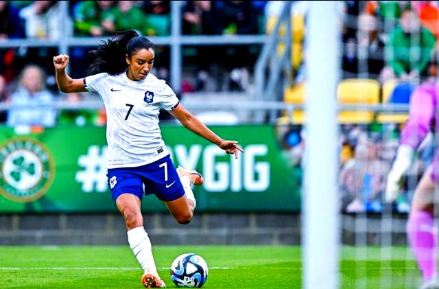 法国女足队险胜澳大利亚女足 法国女足队险胜澳大利亚女足