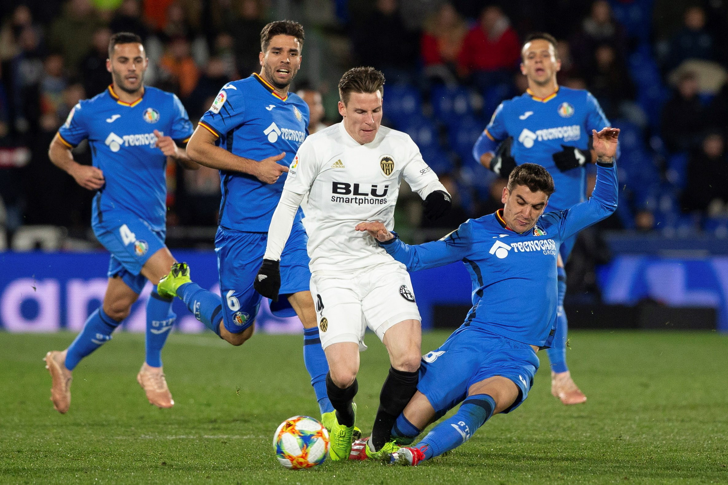 沙尔克球员发挥出色,击败对手 沙尔克球员发挥出色,击败对手