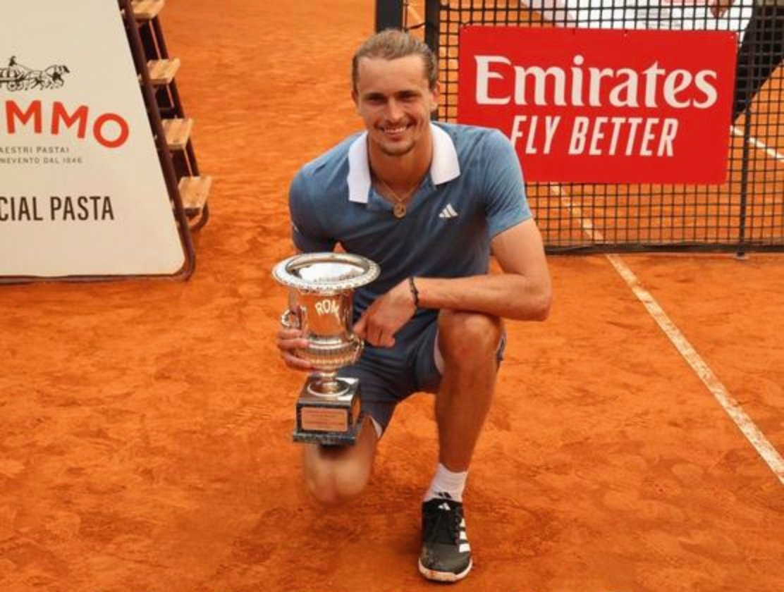 包含蒙特卡洛大师赛完胜ATP总决赛，兹维列夫刷新纪录的词条