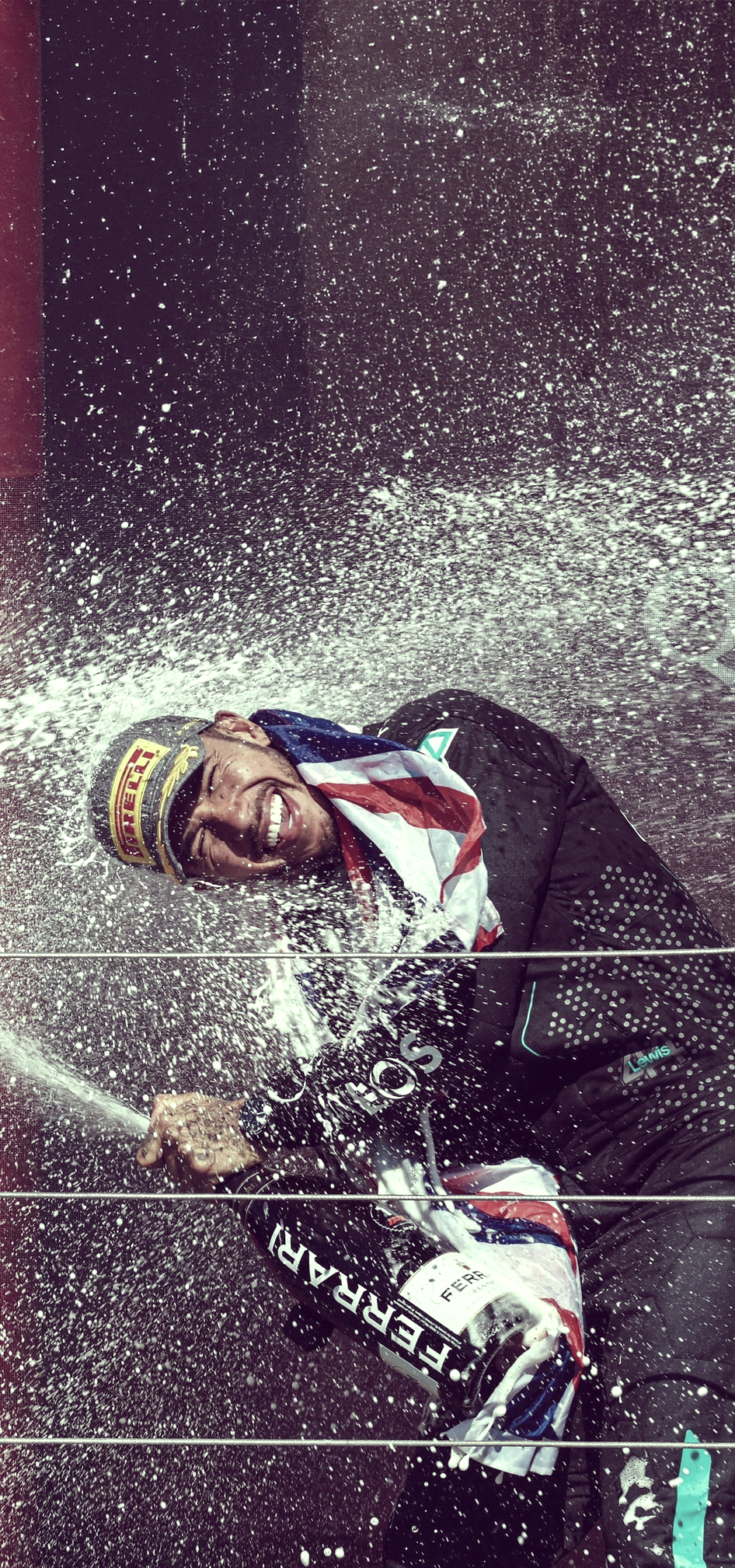 关于索伯车队鏖战红牛二队,汉密尔顿惊艳四座的信息 关于索伯车队鏖战红牛二队,汉密尔顿惊艳四座的信息