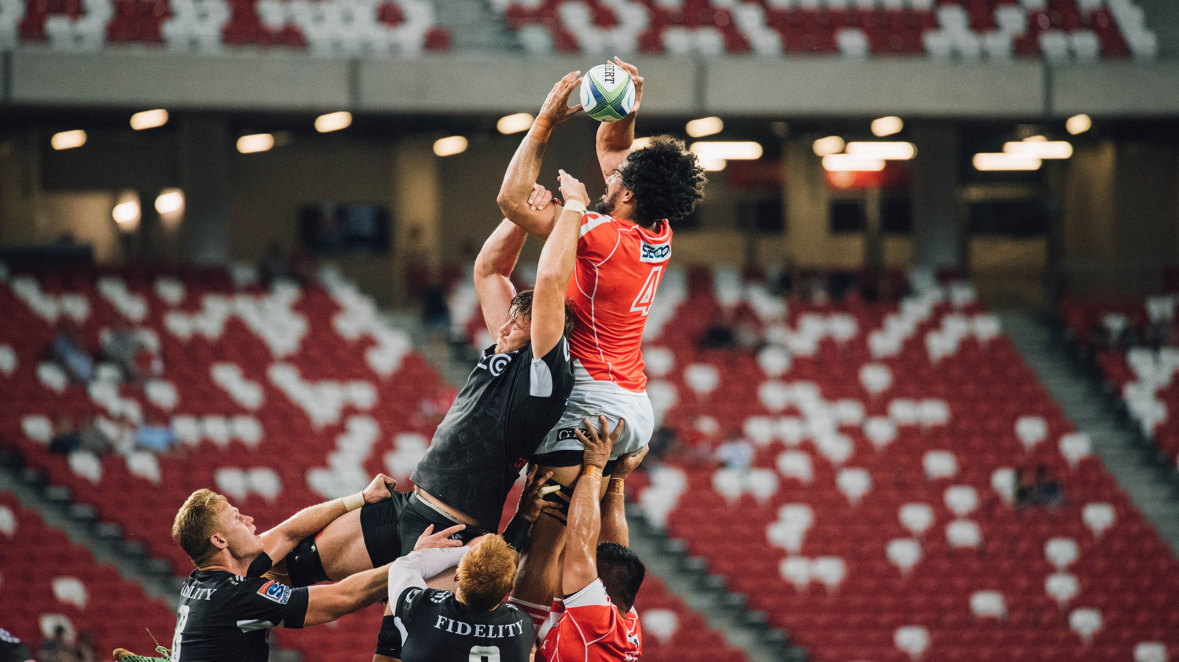 佛罗伦萨弯道奇迹,F1街道赛焦点战,意大利新星斩落西班牙王朝